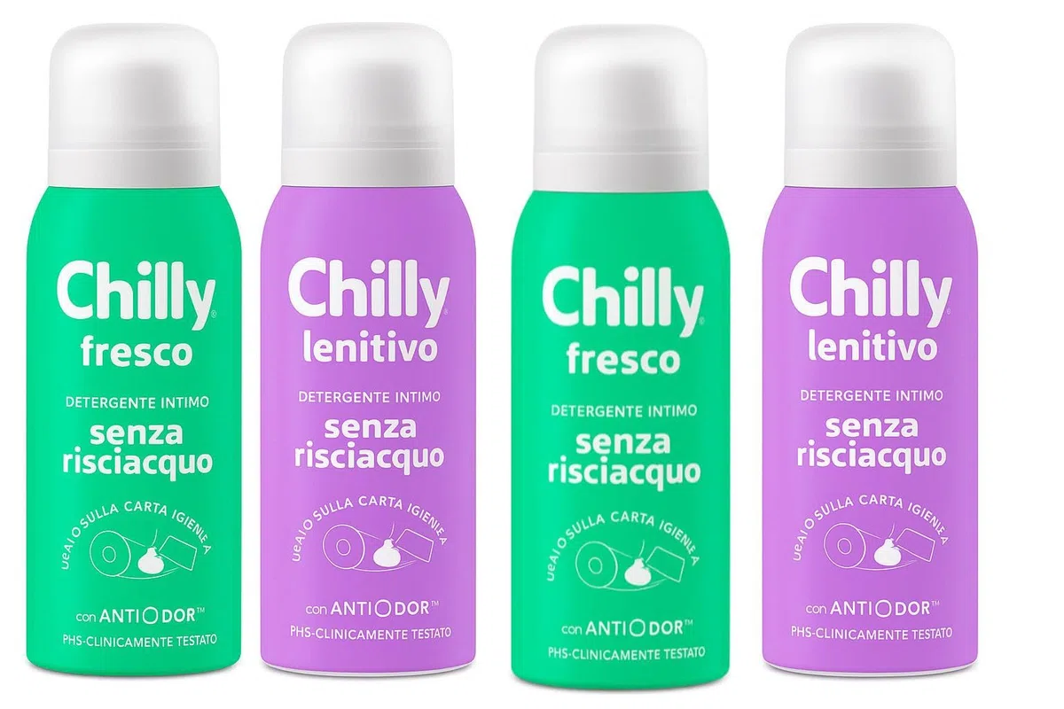 Chilly Set di 4 Detergenti Intimi Senza Risciacquo Fresco e Lenitivo, Mousse Spray da Borsetta, Formula No-Rinse, Azione Anti-Odore, per Igiene Quotidiana, Viaggi, Ufficio, Sport, 100ml