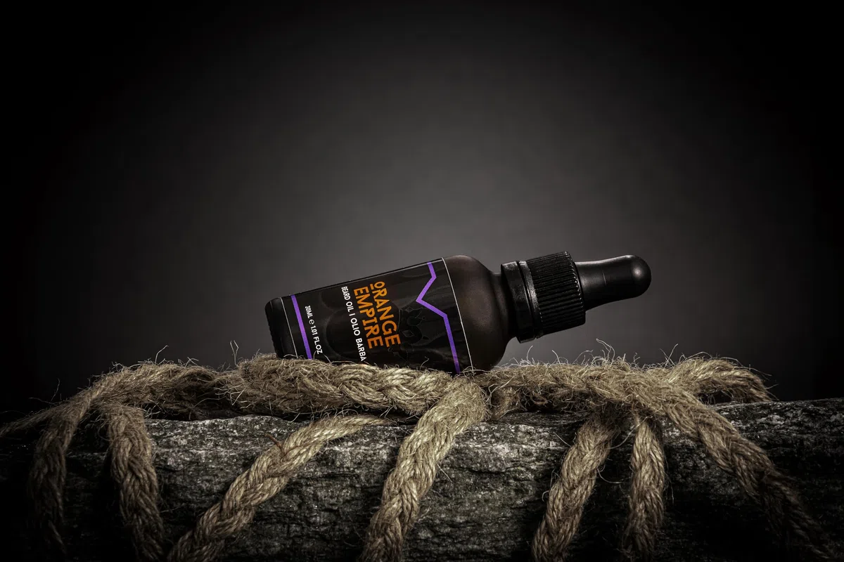 Kit Barba per Uomo The Goodfellas' Smile Orange Empire, 3 in 1 Set Regalo Cura della barba Uomo - con Shampoo Barba, balsamo, Olio - 100% Made in Italy