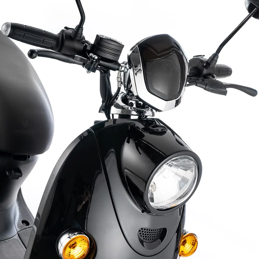 VELECO ZT63 - Scooter Disabili a 3 ruote - Completamente assemblato e pronto all'uso - Design italiano - Alta capacità di carico - Sedile confortevole (NERO)
