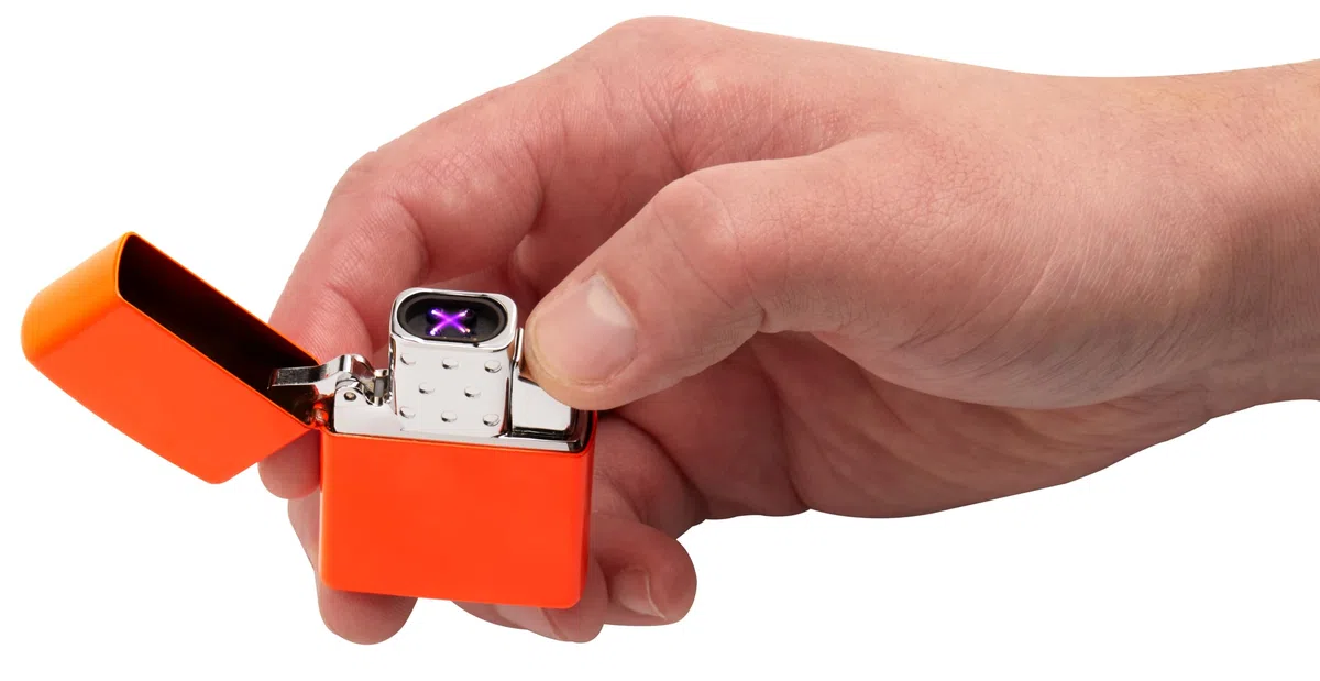 Zippo Inserto con doppio arco per accendini tempesta – Inserto accendino ricaricabile – USB-C – Certificazione CE – Si adatta a tutte le classiche custodie Zippo