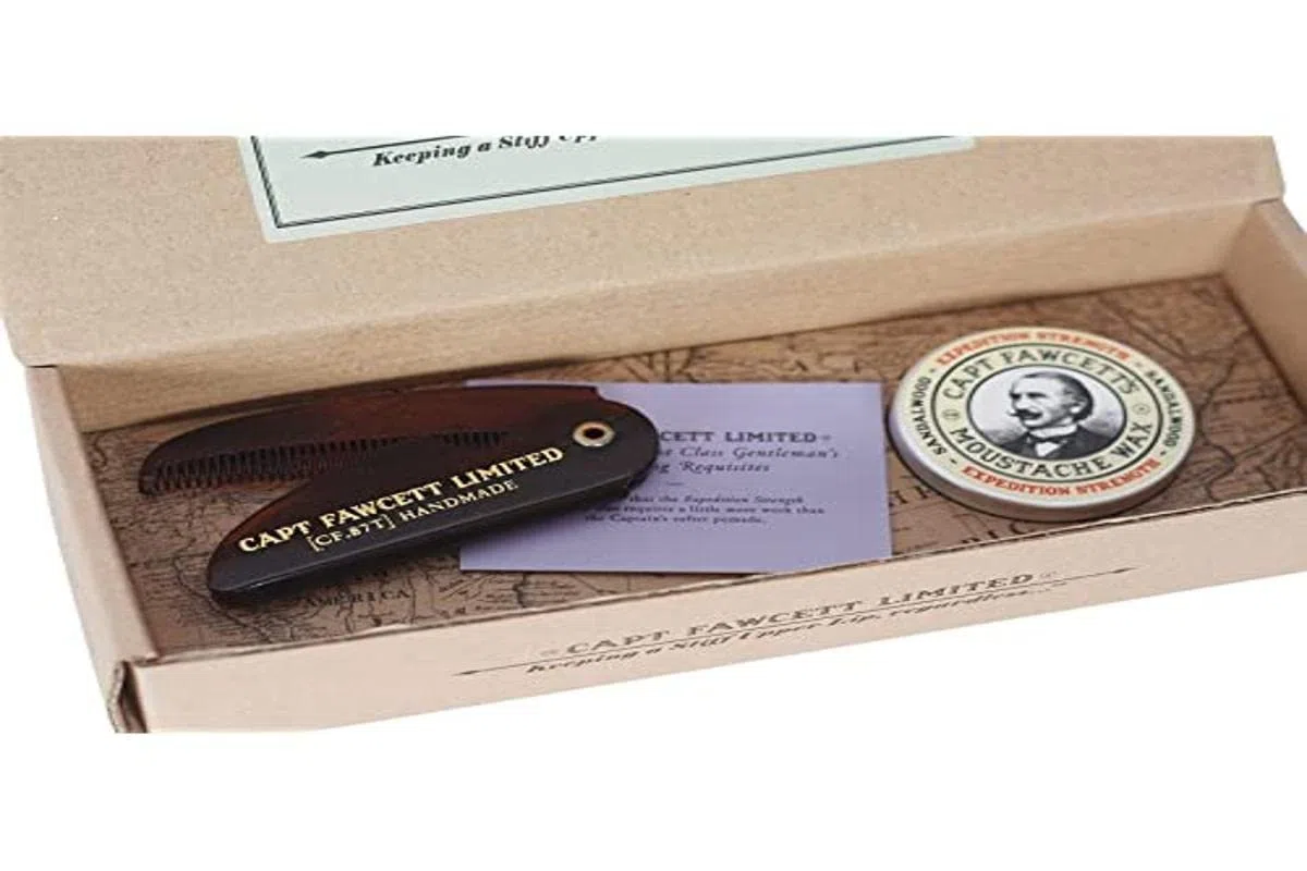 Cera per baffi del Capitano Fawcett (forza della spedizione) e pettine per baffi tascabile pieghevole (CF.87T) Set regalo - Prodotto in Inghilterra
