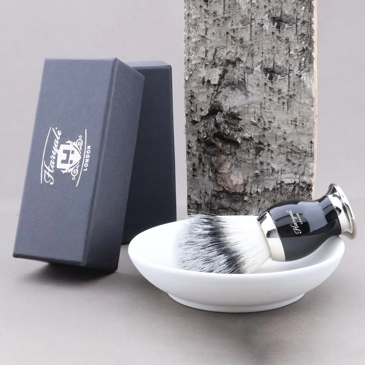 Haryali London Pennello da barba, classico pennello da barba bagnato per uomini, peli di tetto in argento con manico in ottone e argento, perfetto per tutti i tipi di pelle
