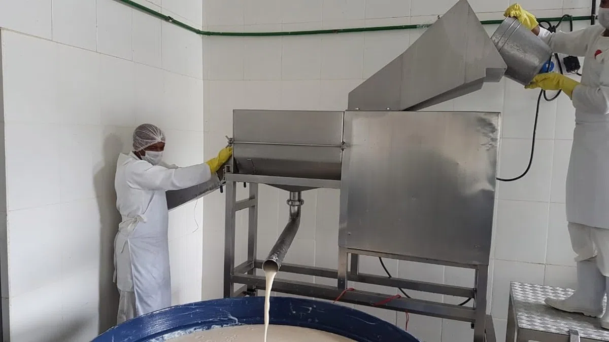 100% ESTRATTO DI FRUTTA DI GRAVIOLA 4000 mg/Senza Pesticidi - 10:1 Ad Alta Concentrazione - 180 Capsule da 400 mg, senza Pesticidi, Additivi, Agenti Antiagglomeranti. Direttamente dal Produttore