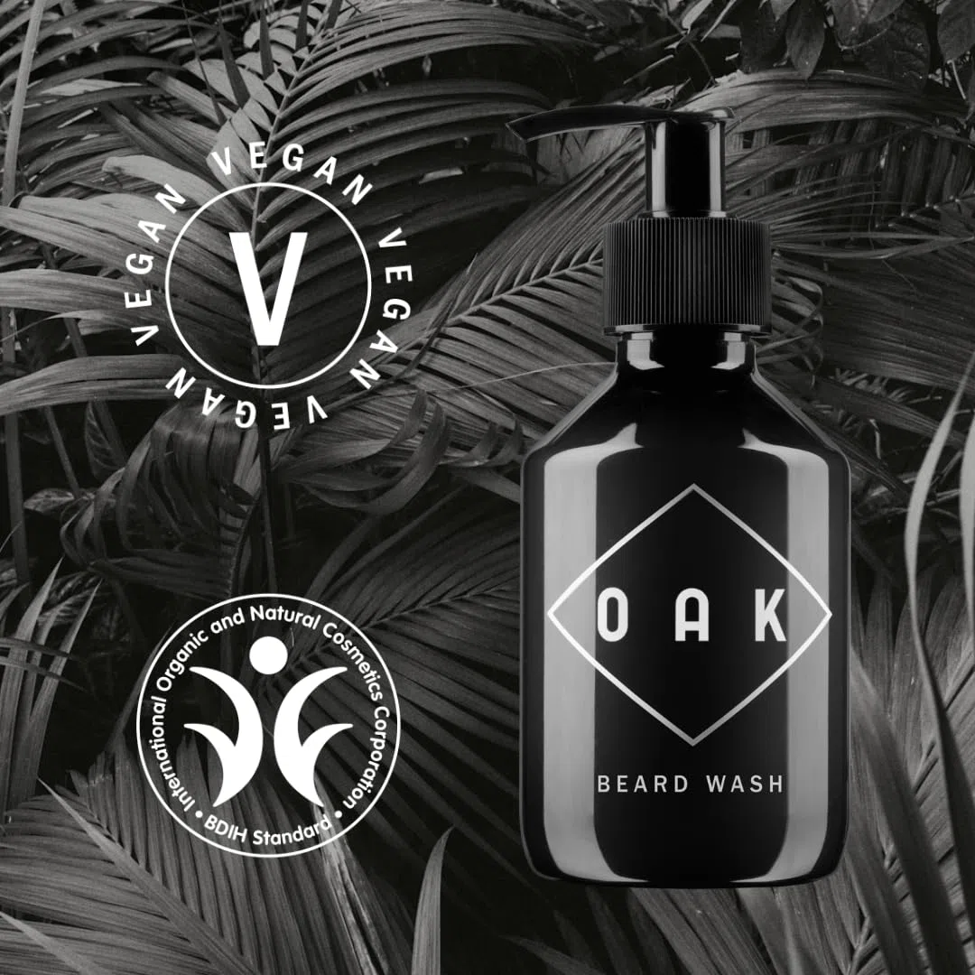 OAK BEARD WASH I Shampoo per barba, sapone per barba (200ml): Deterge delicatamente rinfrescando la pelle. Trattamento maschile naturale per la barba di tre giorni fino alla barba piena. Cosmetico naturale vegano e certificato di Berlino.