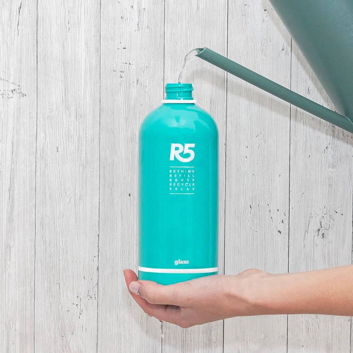 R5, Multipack 12 Refill Vetri, Detergente Vetri, Ideale per la Pulizia di Vetri, Cromature e Cristalli, Fragranza Acacia e Rosmarino, Made in Italy