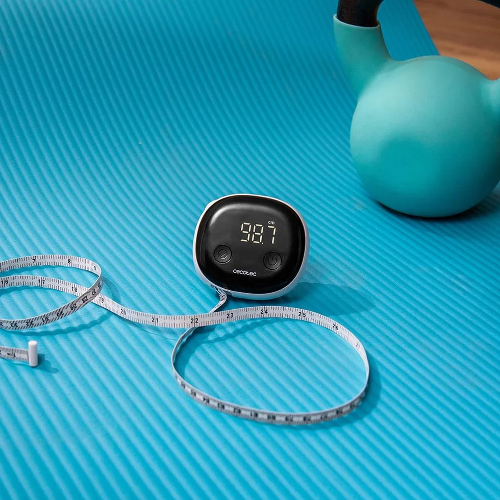 Cecotec Nastro metrico digitale con Bluetooth, display LED e app Surface Precision Body. Monitora le tue misurazioni del corpo, sincronizza facilmente con il tuo smartphone, funzione di