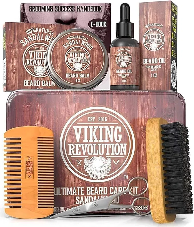 Viking Revolution - Kit Barba Uomo Sandalo - Spazzola Setola di Cinghiale, Pettine, Balsamo, Olio, Forbici e Scatola Metallica - Regalo Natale Uomo