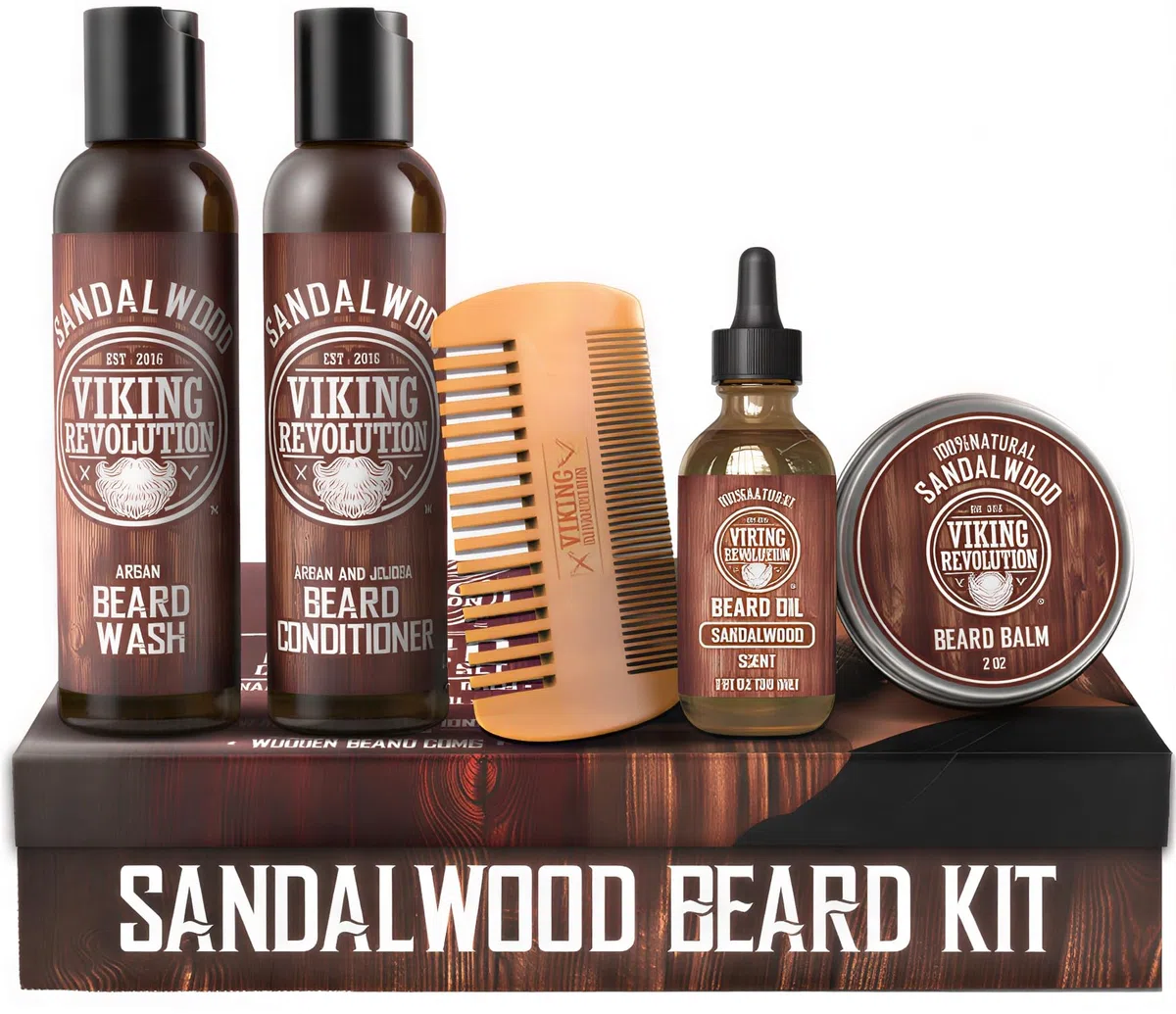 Viking Revolution - Kit Barba Uomo - Regalo Uomo - Ammorbidisce e Lenisce il Prurito, Include Detergente, Olio, Balsamo e Pettine Barba