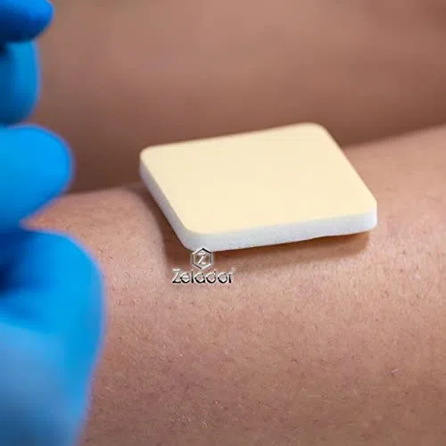 Medicazione in schiuma PU, non adesiva per ferite da moderatamente a fortemente essudanti 10x10cm