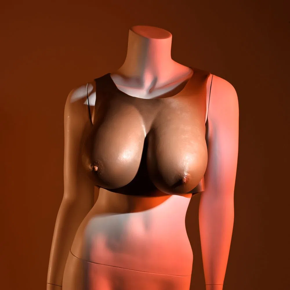 Gender X Undergarments - Plate E-Cup Dark Brown 30 cm