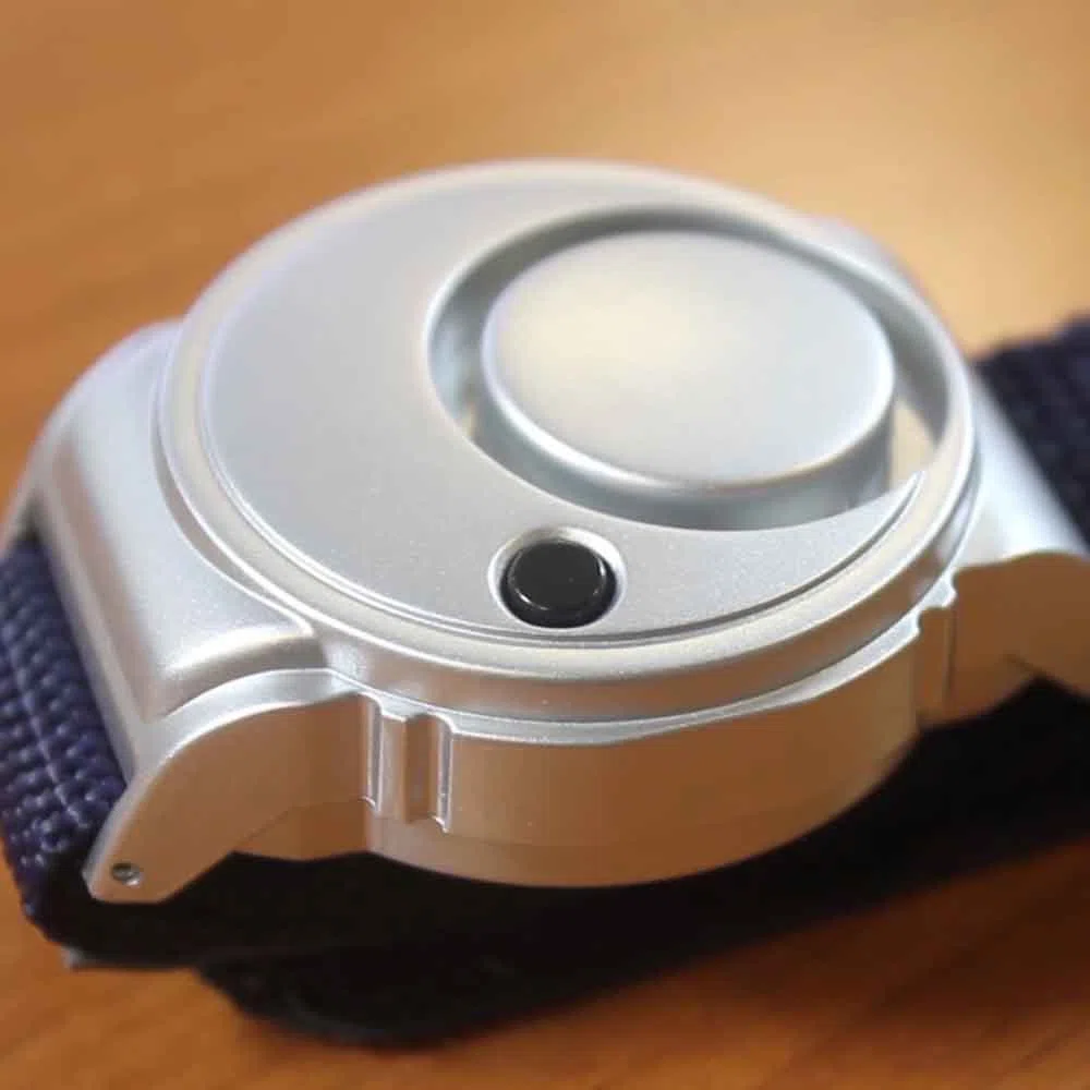NRS Healthcare M08753 Orologio da Polso con Allarme di Emergenza