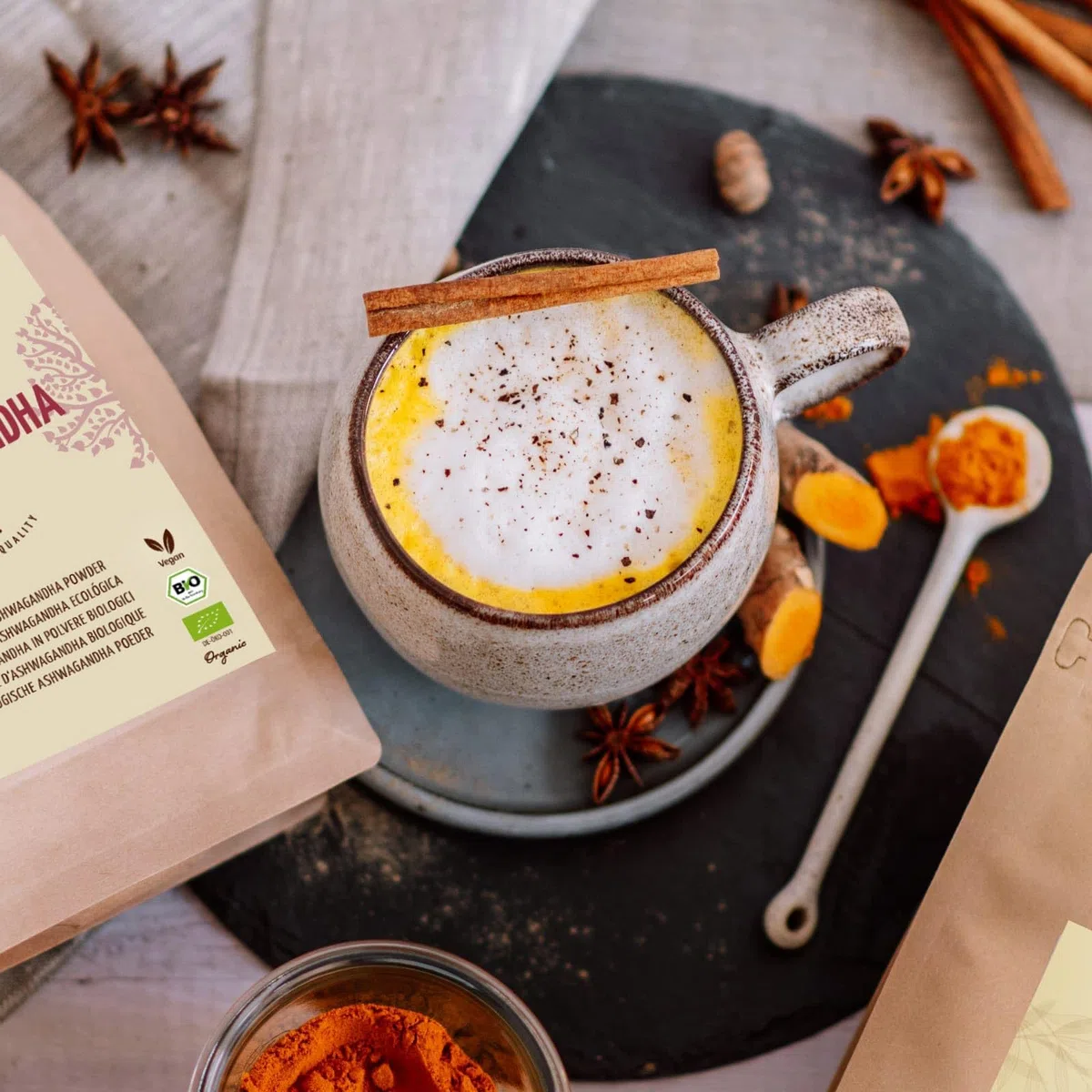 Ashwagandha in polvere BIO 500g | vera radice di ashwagandha macinata dall'India | ginseng indiano | Ayurveda | ideale da aggiungere a frullati, succhi e latte d'oro | vom Achterhof