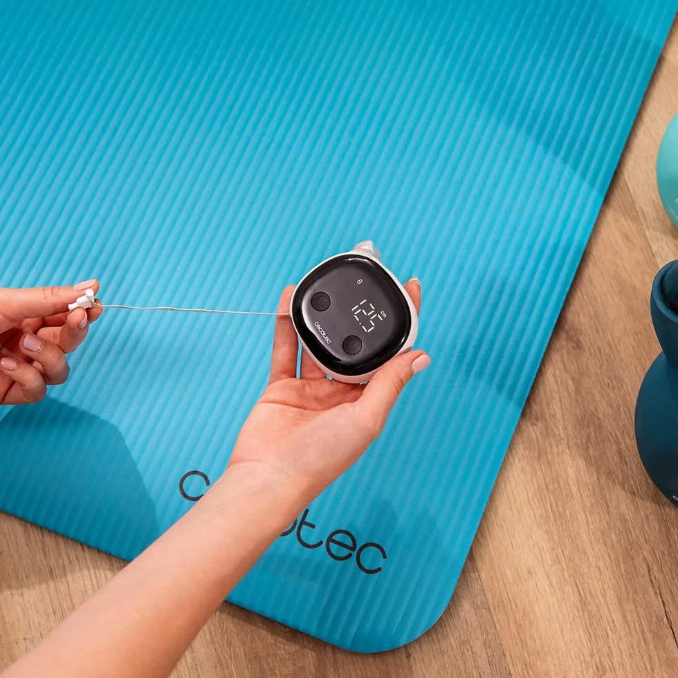 Cecotec Nastro metrico digitale con Bluetooth, display LED e app Surface Precision Body. Monitora le tue misurazioni del corpo, sincronizza facilmente con il tuo smartphone, funzione di