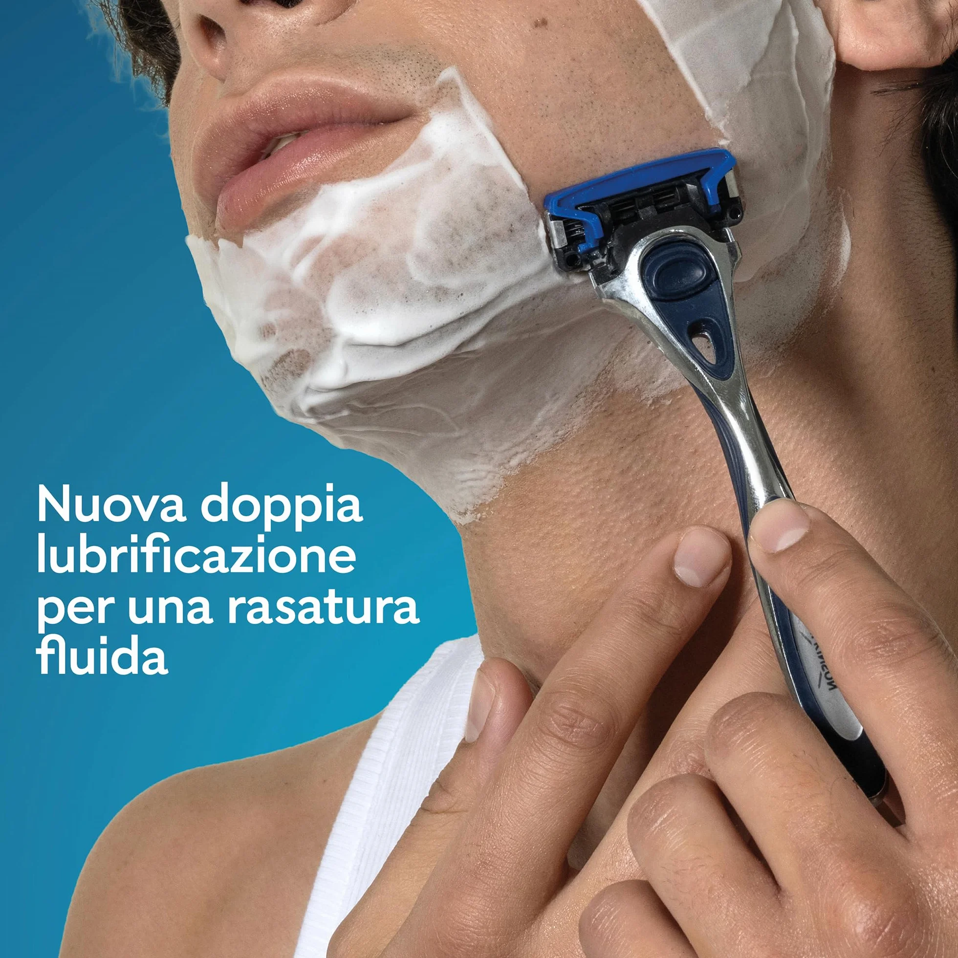 Wilkinson Sword Hydro 5, rasoio da uomo, formato convenienza, azione idratante e lame rivestite in carbonio, set manico + 13 ricariche