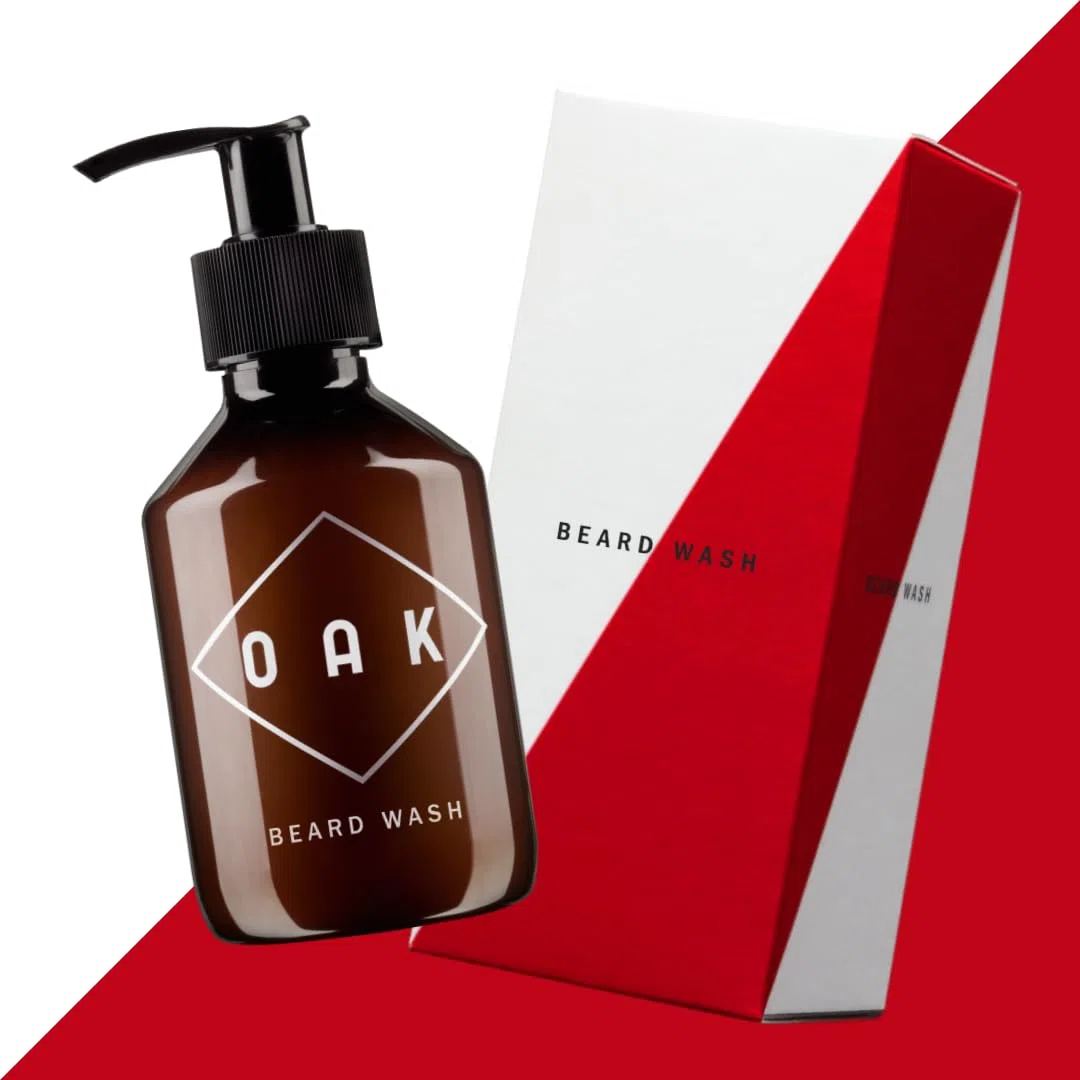 OAK BEARD WASH I Shampoo per barba, sapone per barba (200ml): Deterge delicatamente rinfrescando la pelle. Trattamento maschile naturale per la barba di tre giorni fino alla barba piena. Cosmetico naturale vegano e certificato di Berlino.