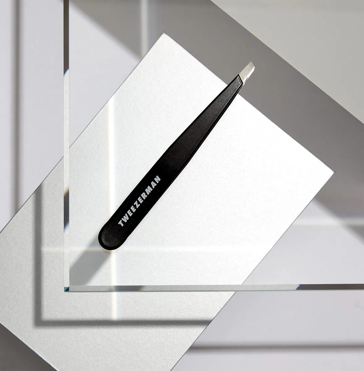 Tweezerman Studio Collection Gear Pinzette con Punta Inclinata in Acciaio Inox