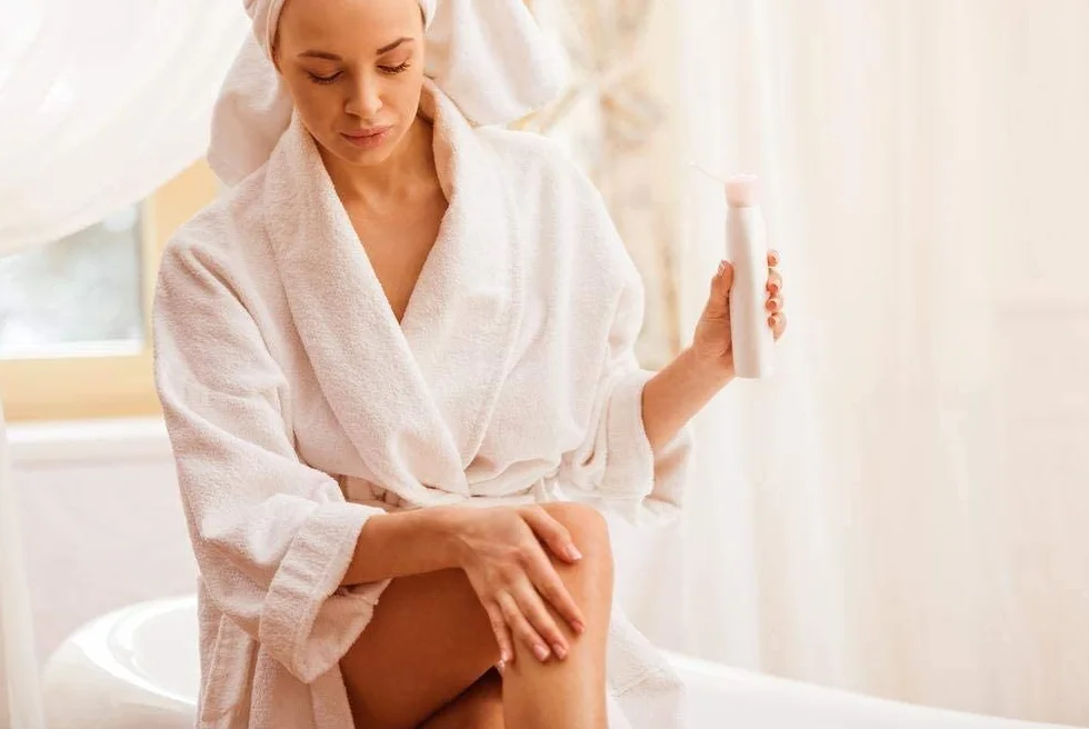 EPILWAX - Kit di rifornimento con: 12 cartucce Roll-on con Aloe Vera, 1 confezione di 100 strisce non tessute per la depilazione e 1 bottiglia di olio neutro dopo la depilazione da 250 ml