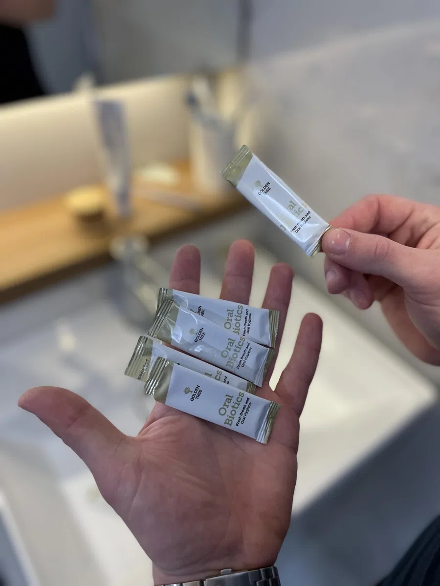 Golden Tree Oral Biotics – Probiotici Orali per la Cura del Cavo Orale, 7 Miliardi di UFC per Dose, Probiotici per la Bocca in Bustine con 5 Ceppi Batterici, 30 Bustine